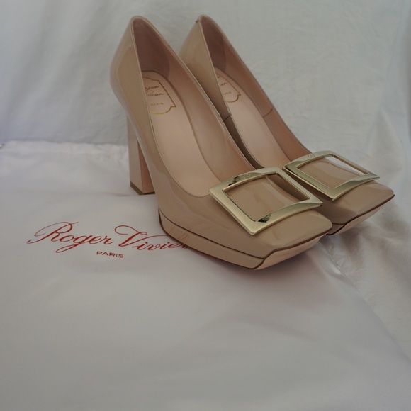Roger Vivier Viv' Square Metal Buckle Platform Pumps in Patent Nude Leather - Picture 4 of 14